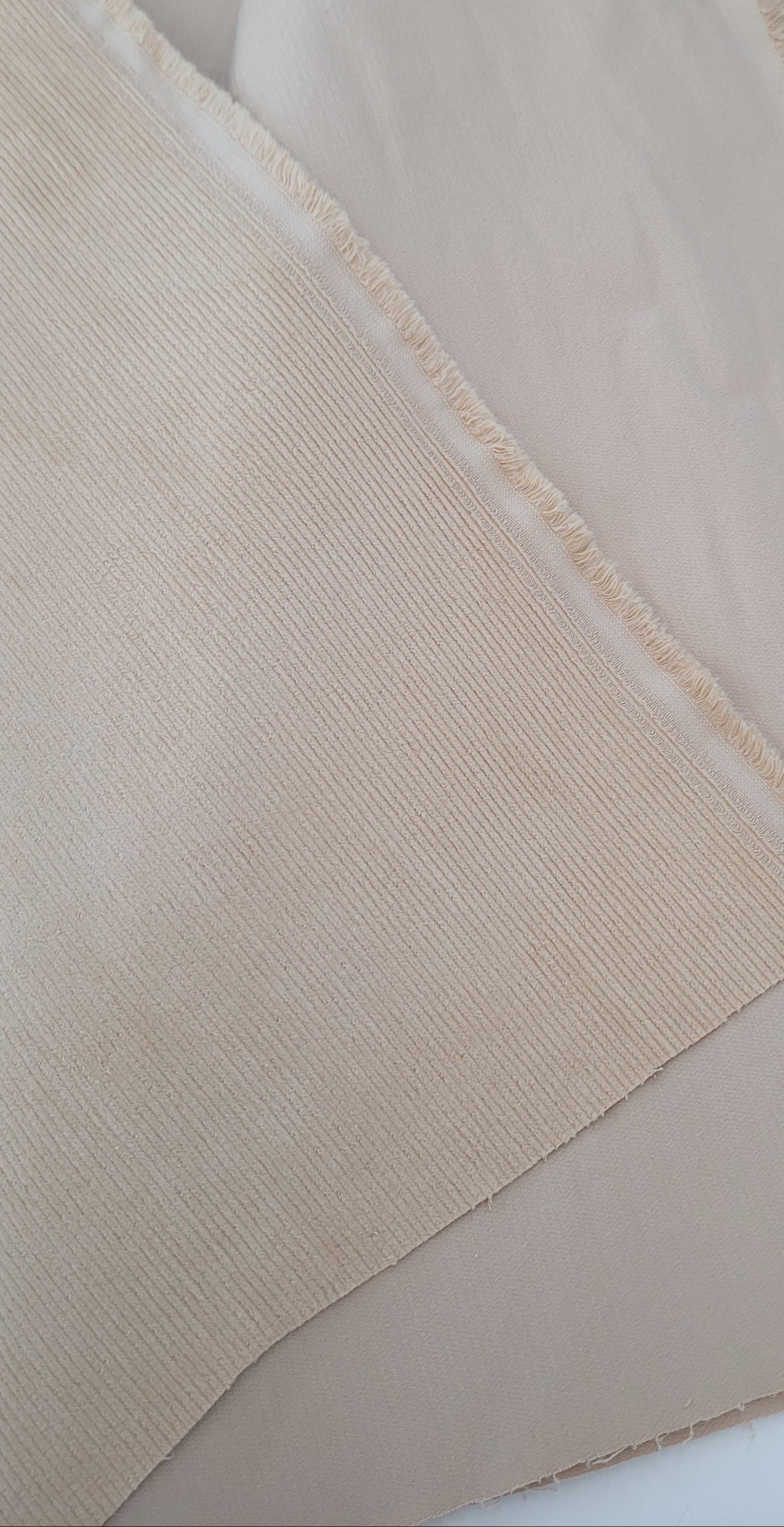 Pana de algodón con lycra 11w - Color Beige - 1m