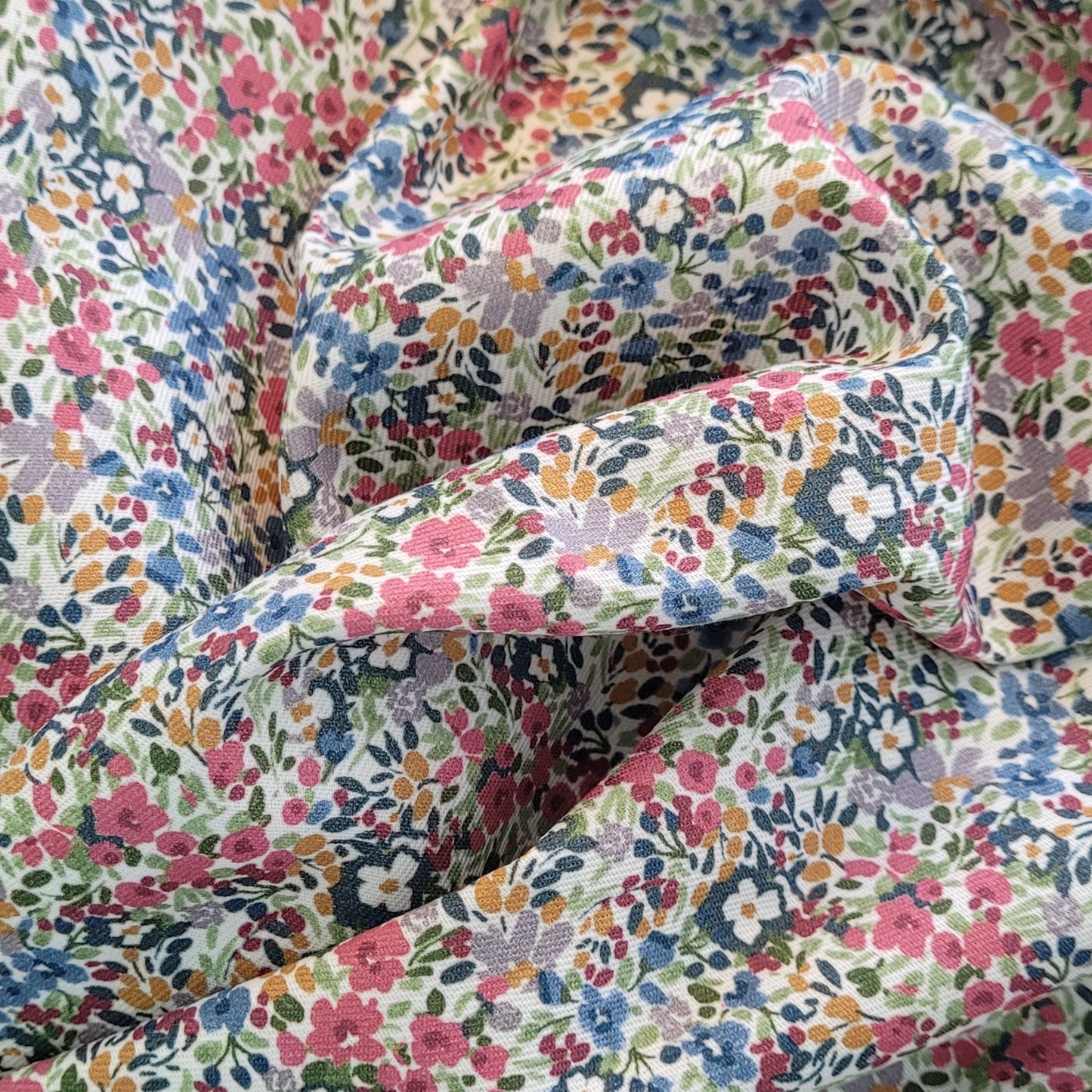 Viella de Algodón Estampada Flores Pequeñas Multicolor Infantil 2 – 145 gsm