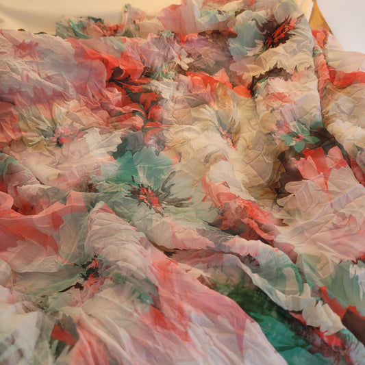 Retal gasa chiffon floral crinkle – Color Rojo/verde 1 metro x 1.5 m (ancho)