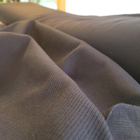 Rib jersey (canalé) 240 GSM – Punto elástico de algodón con elastán color Negro