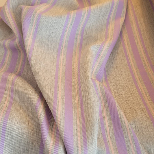 Tejido de rayas malva y rosa sobre gris claro – base twill | Edición limitada
